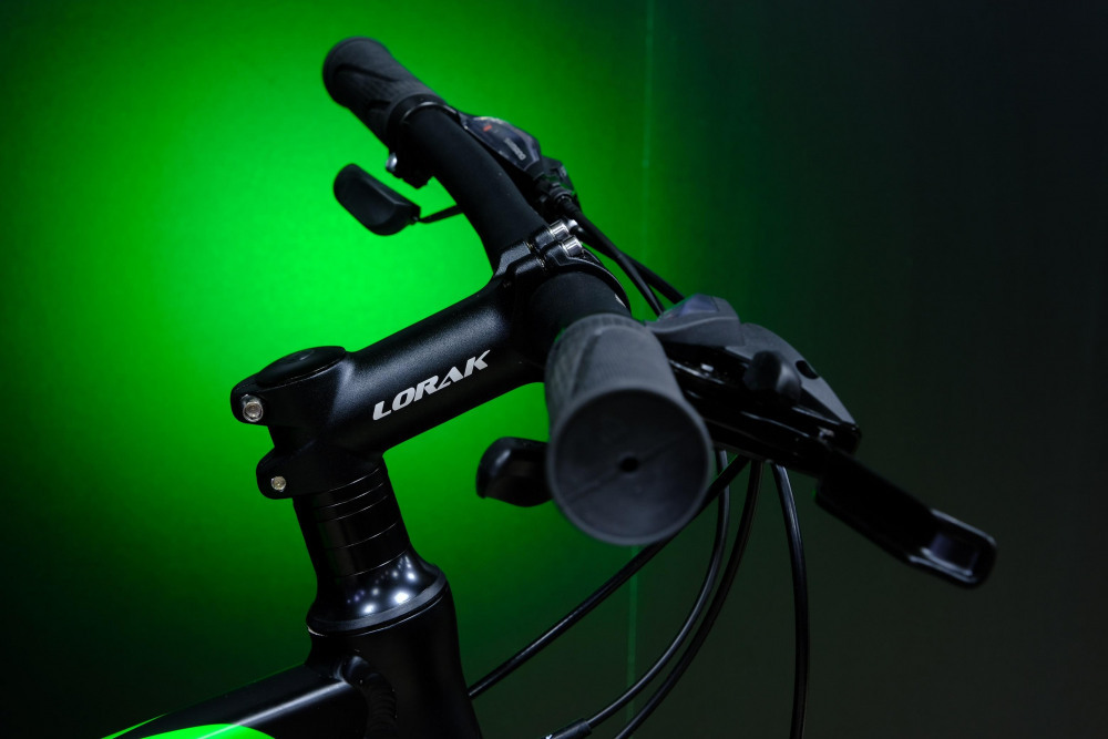 Lorak 2.0 Матовый Чёрный/Зелёный рама 17 (на рост 155-173) (27.5)